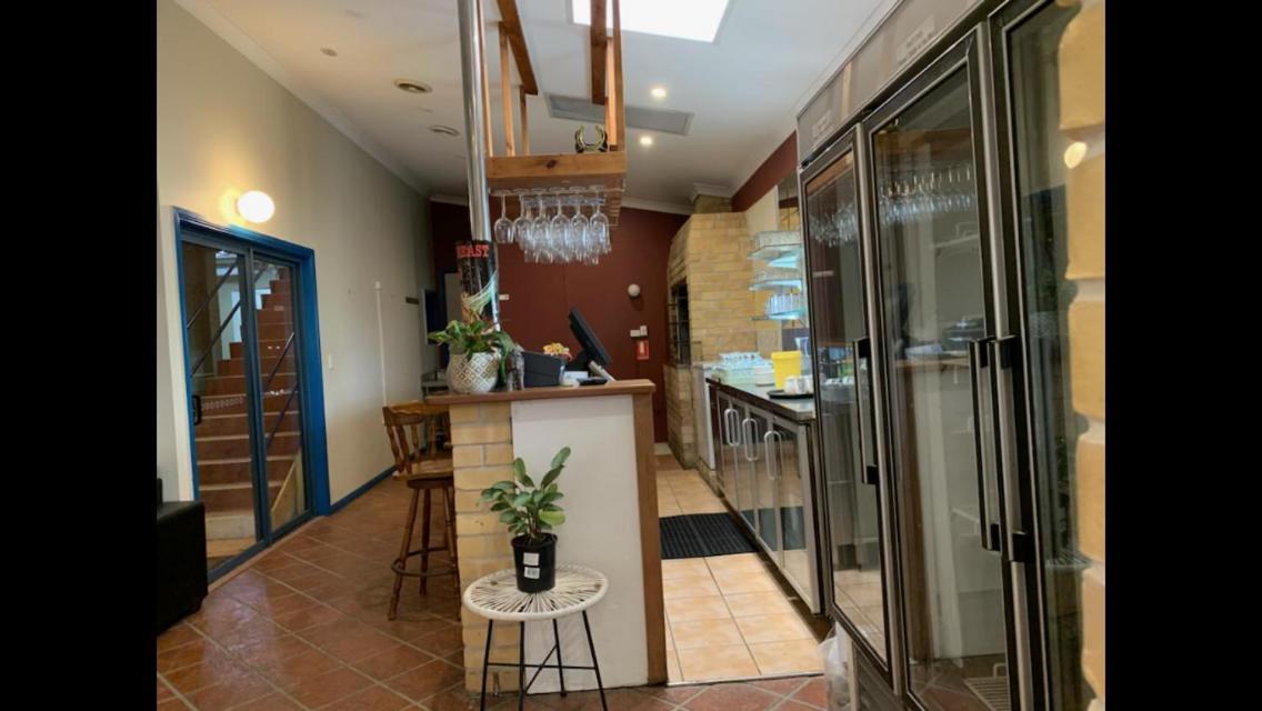 Taree Motor Inn Экстерьер фото